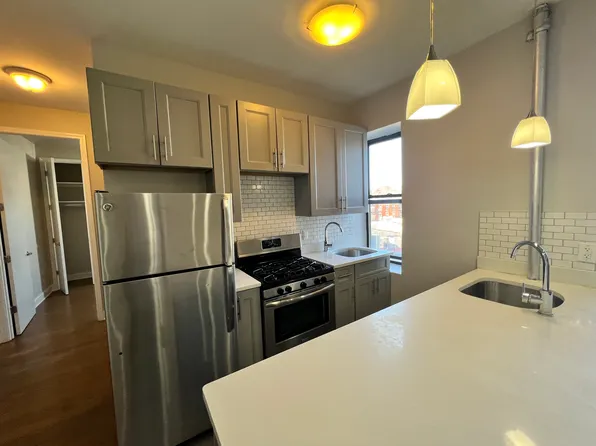 1552 President Street D image 2 of 10