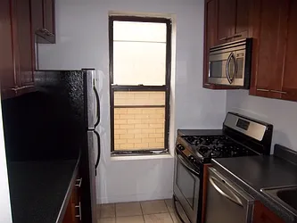 Rented by Wolf Brokerage LLC