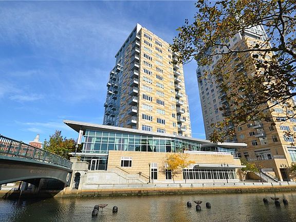 4th image of 100 Exchange St Unit 1305