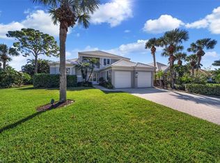 586 Eagle Creek Dr, Naples, FL 34113