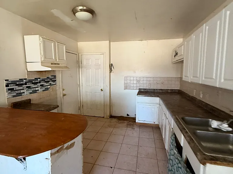 2601 Torrance St — Photo 6