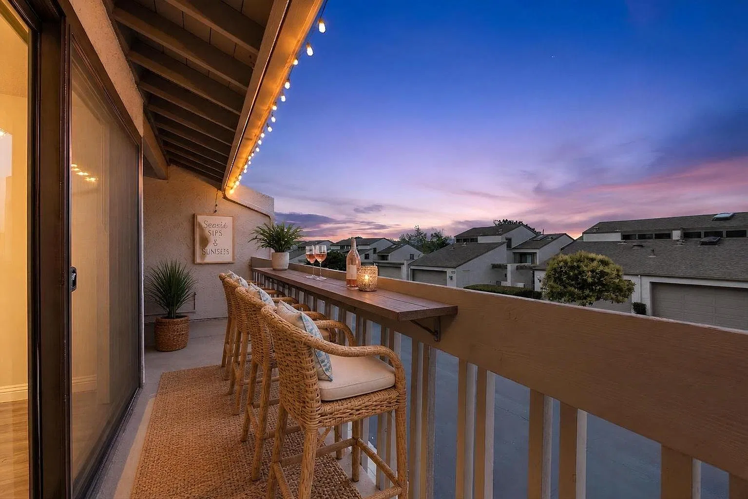 3 bed, 1561 sqft, $7,300 — Photo 2