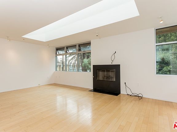 5th image of 5806 Waring Ave APT 12