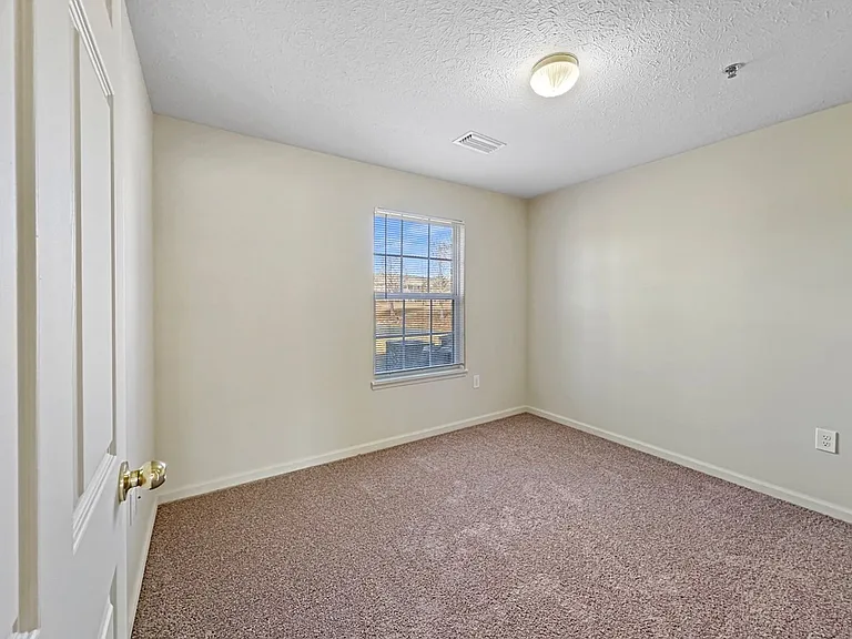 19362 Chelsey Dr — Photo 14