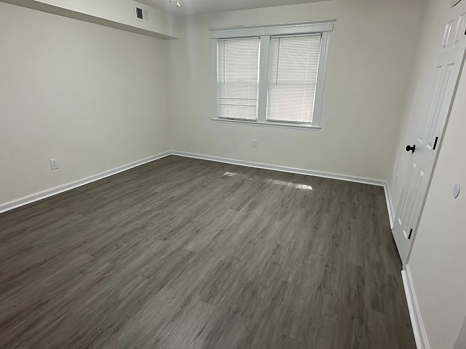2 bed, 800 sqft, $1,535 — Photo 3