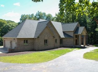 54 Woodland Dr, Yorkville, IL 60560