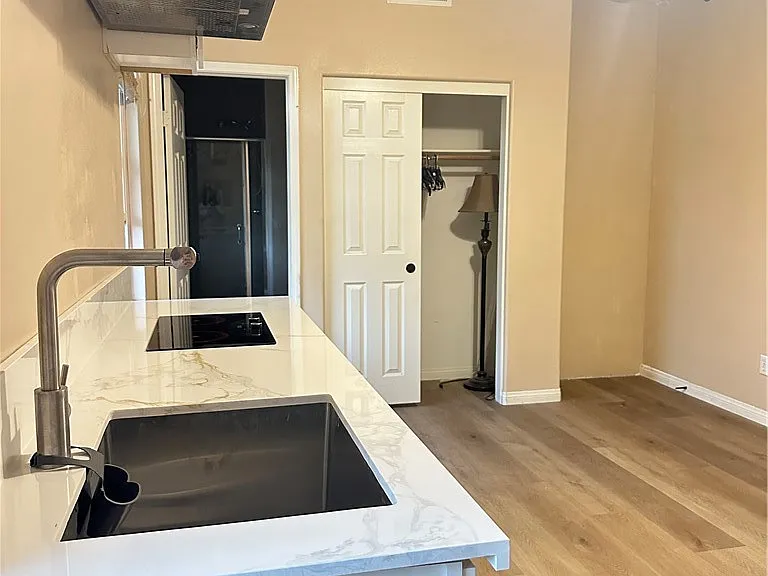 12609 Dupont Dr — Photo 3