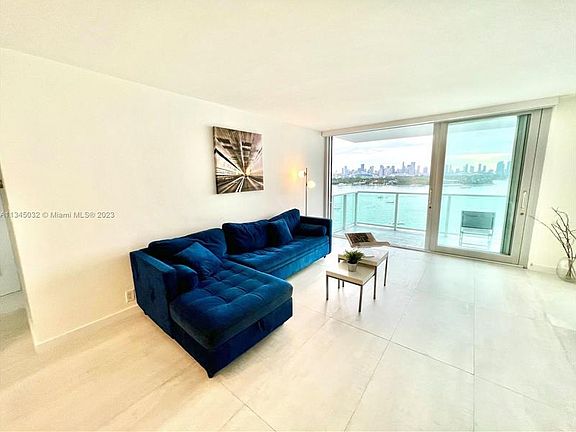 3rd image of 1000 West Ave APT 1018