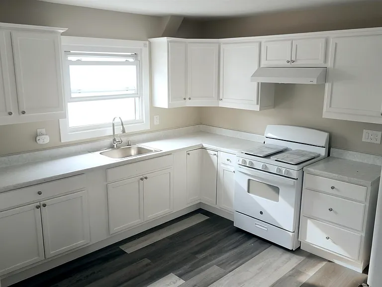 20 Oak St #2 — Photo 6