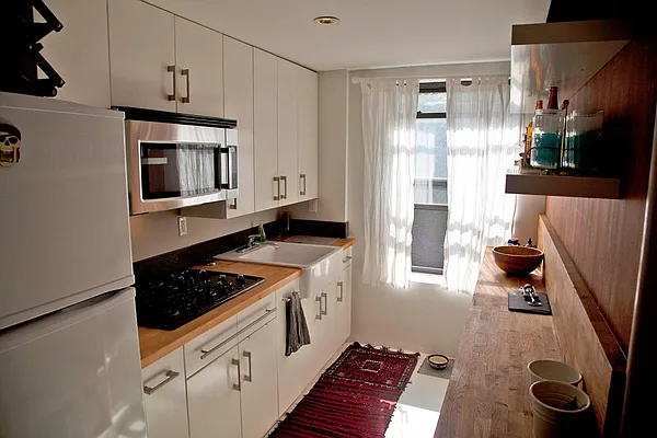 Rented by Keller Williams NYC | media 31