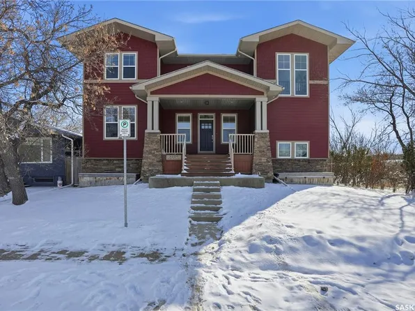 3229 18th AVENUE, Regina, SK S4T 1W9