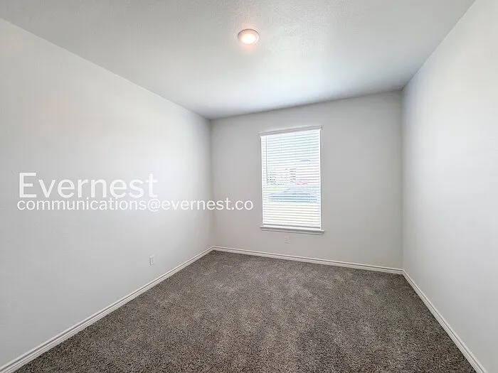 8511 Glade Dr — Photo 13