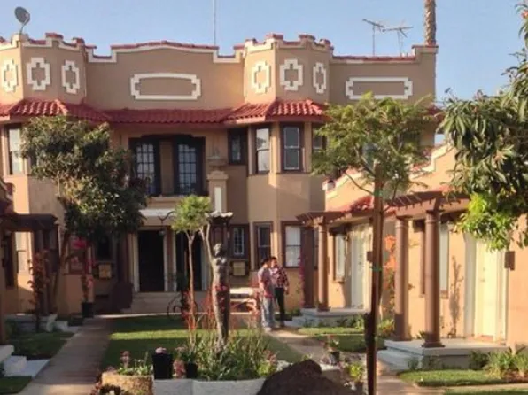 Hollywood Bungalows, 5115 De Longpre Ave #Fb0d22a84, Los Angeles, CA 90027