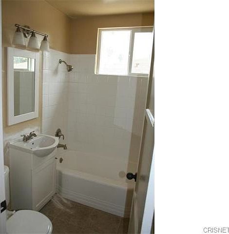 1st image of 1003 S Bruce Ln