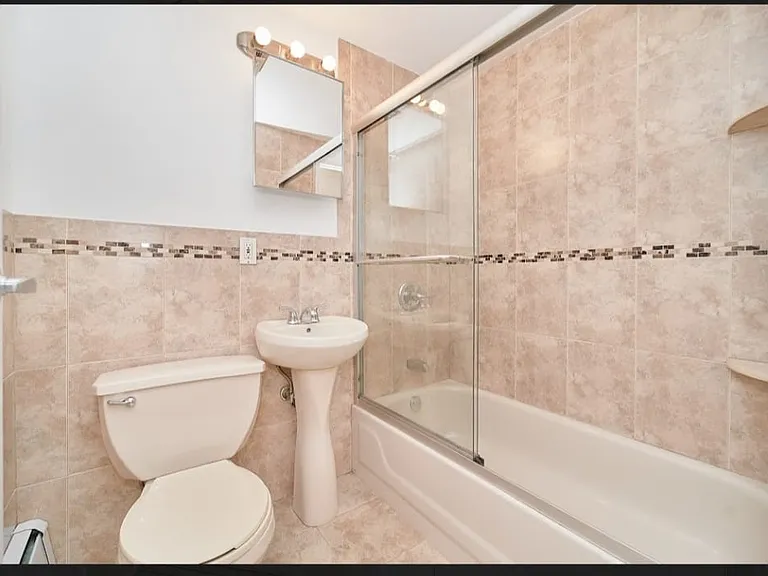 58 Avenue C #4A — Photo 5