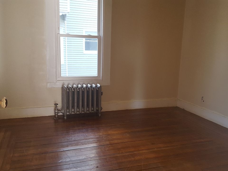 2nd image of 61 Forest St