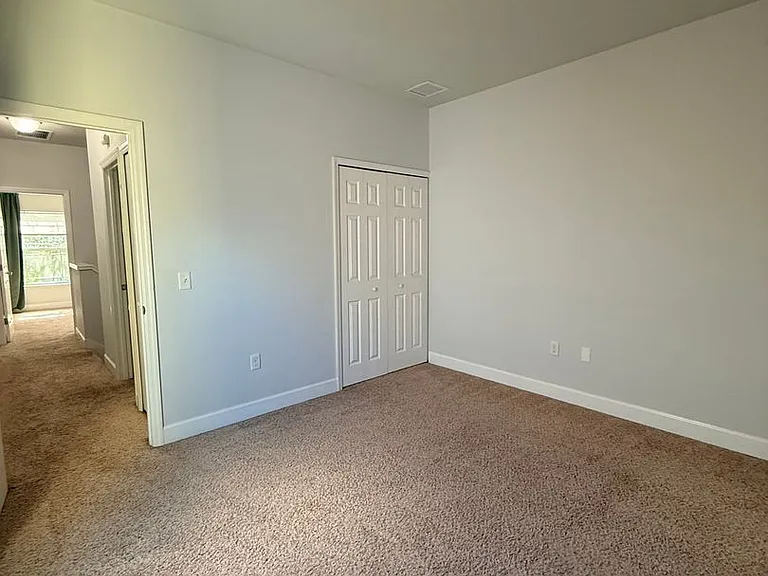 5156 NW 21st Dr — Photo 44