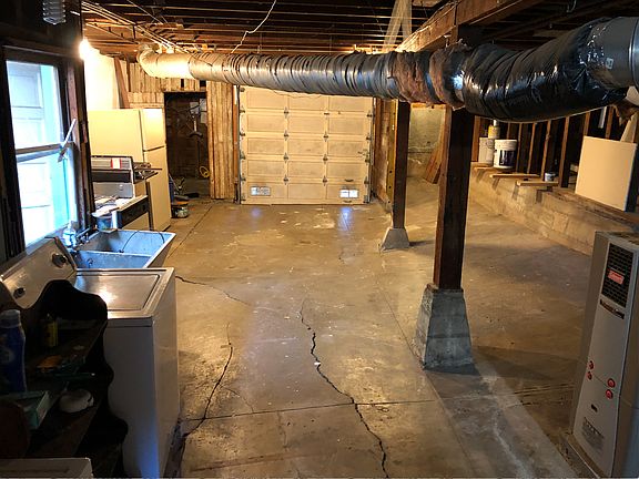 4th image of 420 Congo St