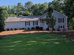 145 Heatherwood Dr, Fayetteville, GA 30215