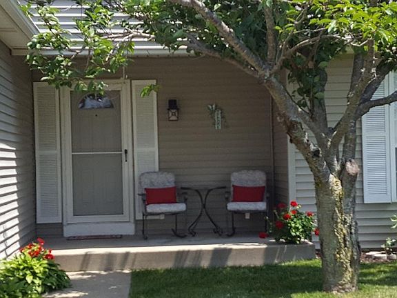 4th image of 577 Cynthia St