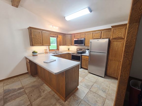 4th image of 1714 Parmenter St