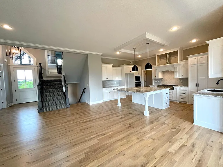 8010 W 166th Ter — Photo 15
