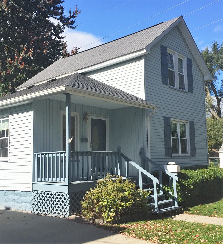 606 S Dean St photo 1