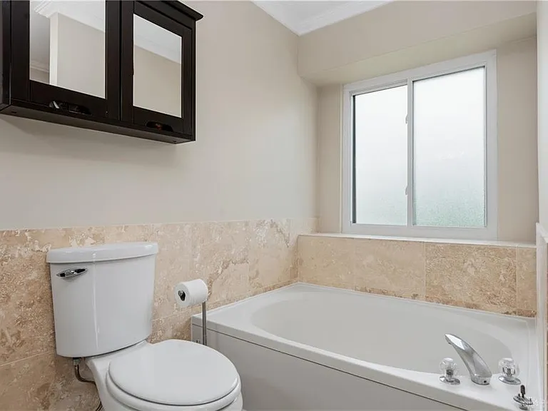 6840 Coronado Cir — Photo 33