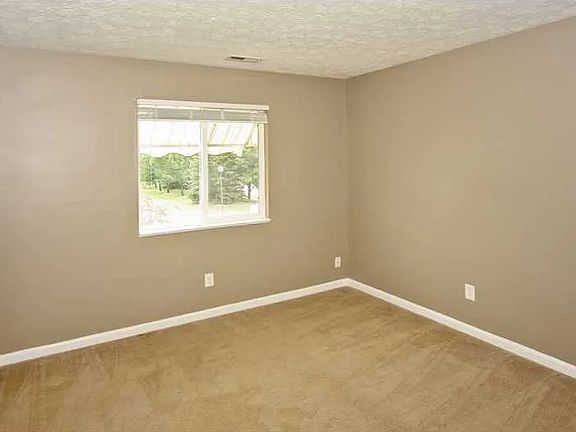 4th image of 9808 Worthington Blvd Unit 1