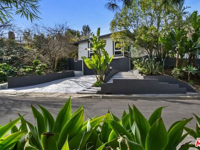 14892 Jadestone Dr, Sherman Oaks, CA, 91403