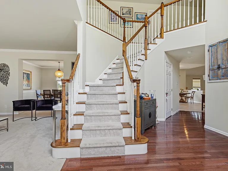 728 Farmhouse Rd — Photo 8