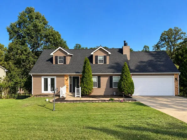 102 Flintwood Dr, Marietta, OH 45750