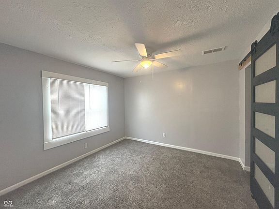 5th image of 1402 E Willard St