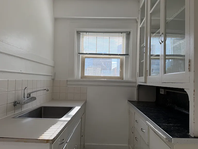 Sherwood Apartments — Photo 17