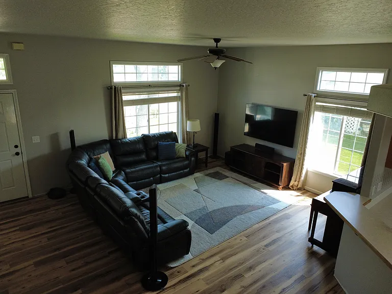 191 E Scops Owl Ct — Photo 2