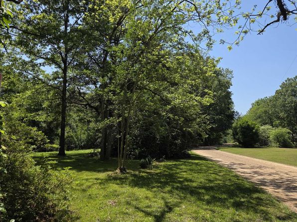 2010 Jackson La Rd, Woodville, MS 39669