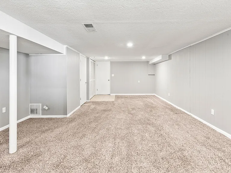 7517 Spring St — Photo 21