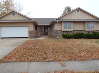 511 Swallow St, Warrensburg, MO 64093