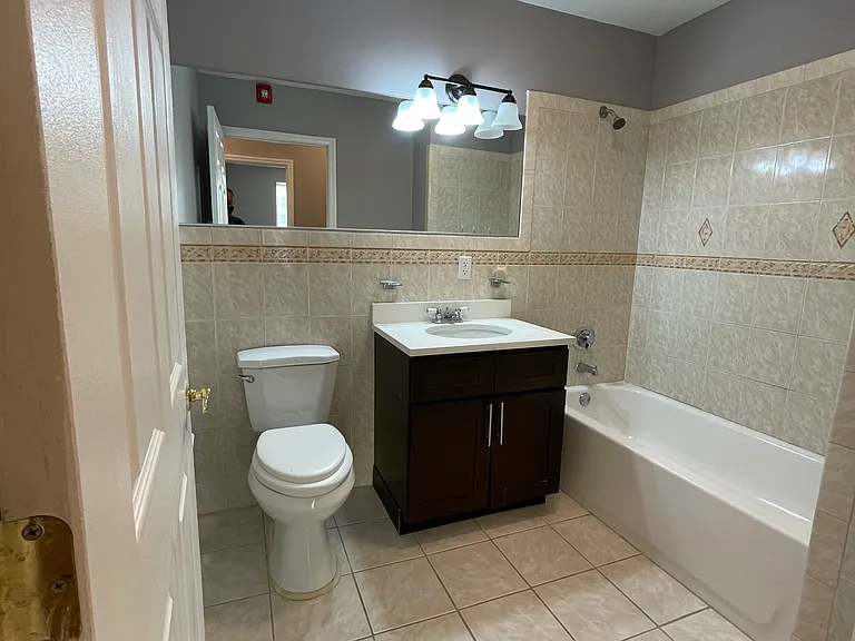110 Halsted Street — Photo 19