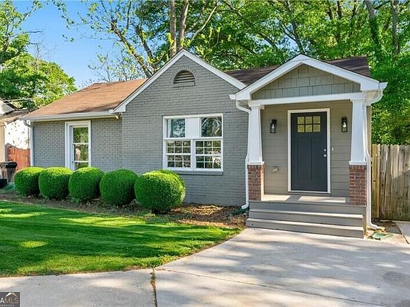 3rd image of 1258 Lyle Ave