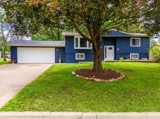 8087 Cloman Ave, Inver Grove Heights, MN 55076