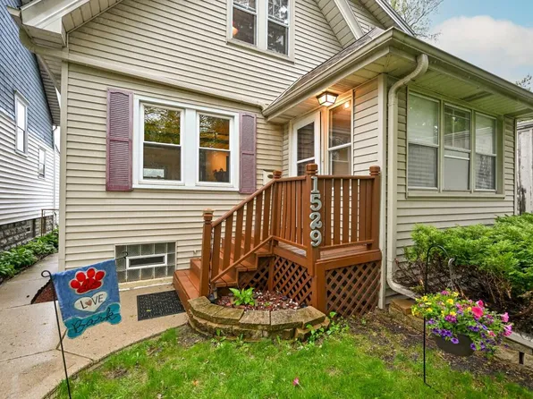 1529 South 81st STREET, West Allis, WI 53214