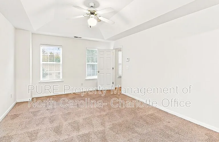 4423 Cades Cove Dr — Photo 9