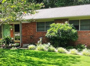 33 Grandview Ct, Asheville, NC 28806