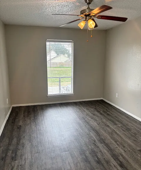 Langham Creek Apartments — Photo 2