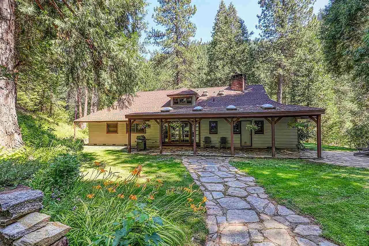 5 bed, 4.5 bath, 3600 sqft, $5,000 — Photo 1