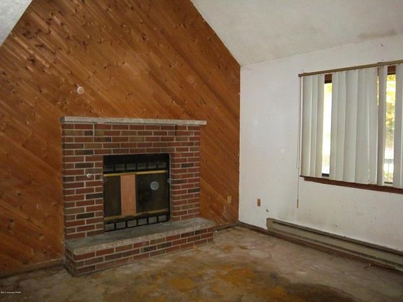 2nd image of 2662 Highview Dr