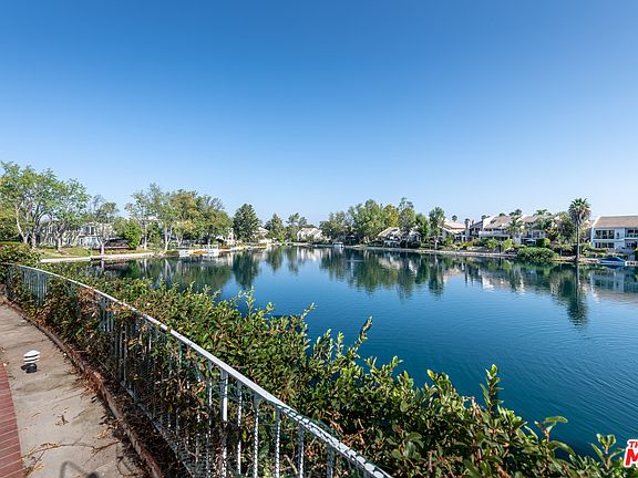 2nd image of 4602 Park Mirasol