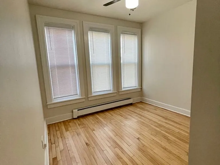 700 Pine St — Photo 9
