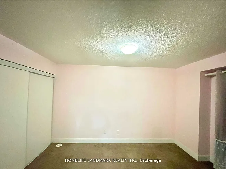 330 Village Green Sq #Townhouse 46 — Photo 9